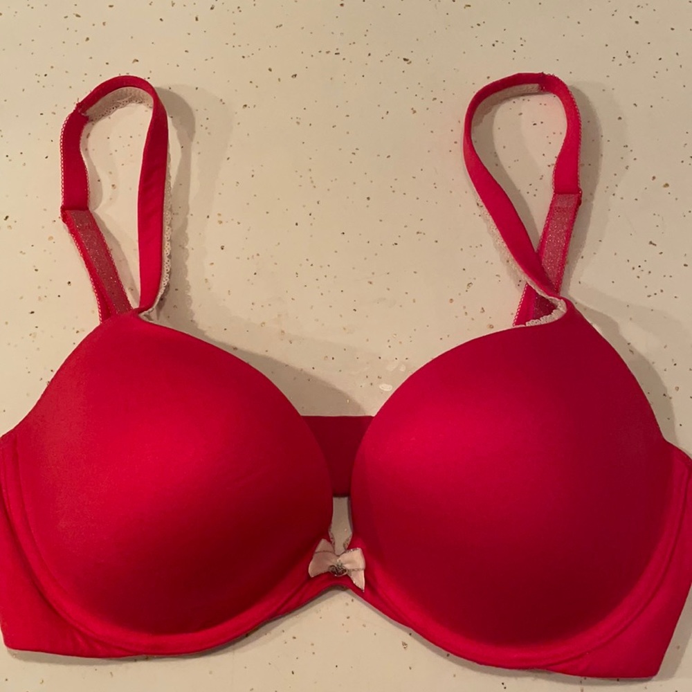 Victoria’s Secret Body by Victoria Push up Bra 34D